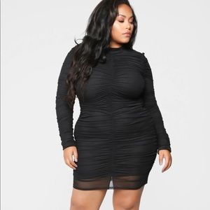 “Paparazzi Ruched Dress” - Black; Fashion Nova